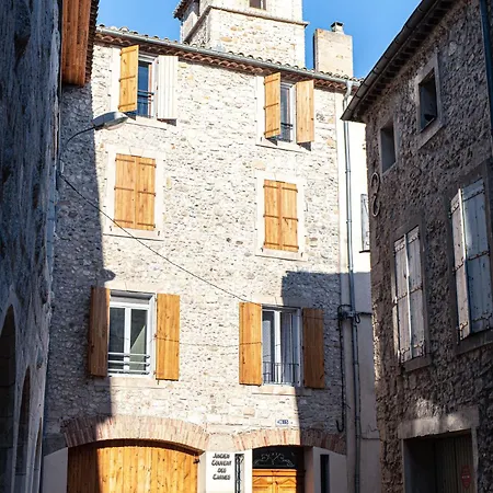 Presidentielle Maison De L'eglise Apartman *