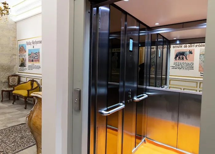 Presidentielle Maison De L'eglise * Narbonne